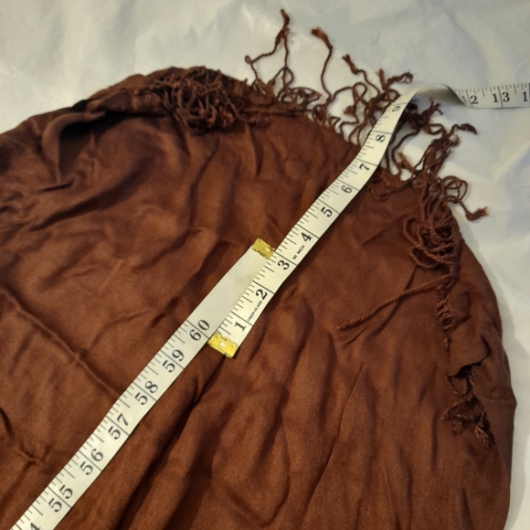 ● Charming Charlie | Scarf in Brown - Picture 5 of 7